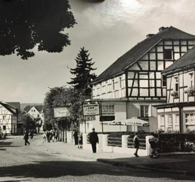 Bergischer Hof โอเวอราธ ภายนอก รูปภาพ